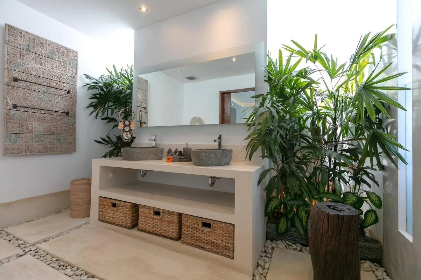 Amazing 4 Bedroom Villa With Garden, Pool In Seminyak 0*, Seminyak (Bali) Indonesia
