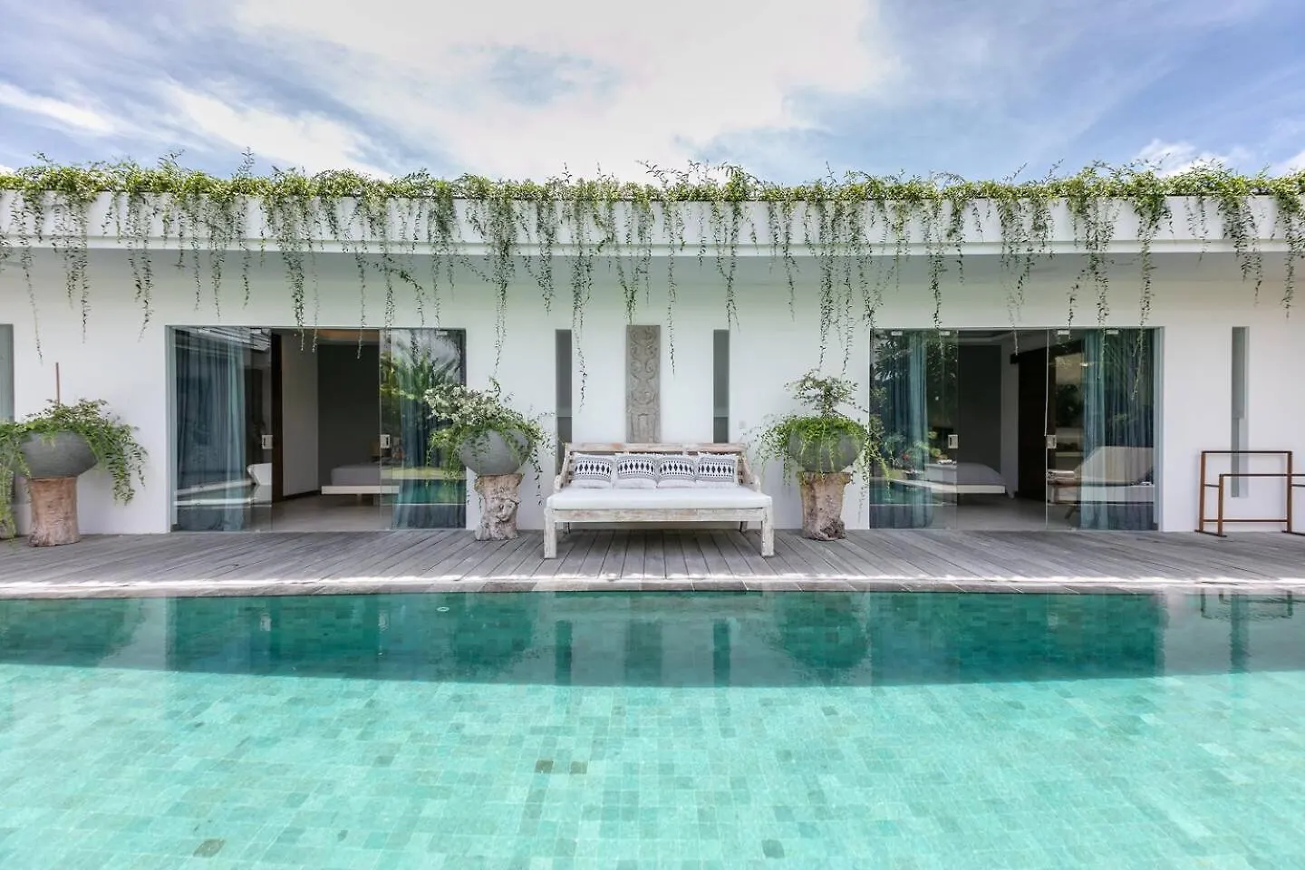 Amazing 4 Bedroom Villa With Garden, Pool In Seminyak