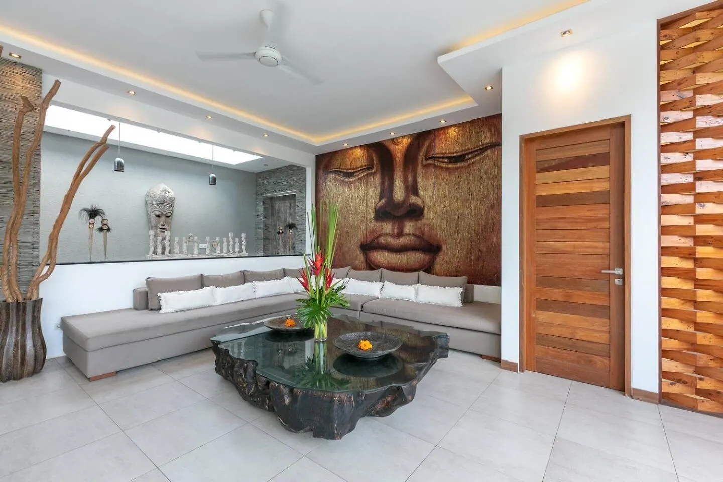 Amazing 4 Bedroom Villa With Garden, Pool In Seminyak
